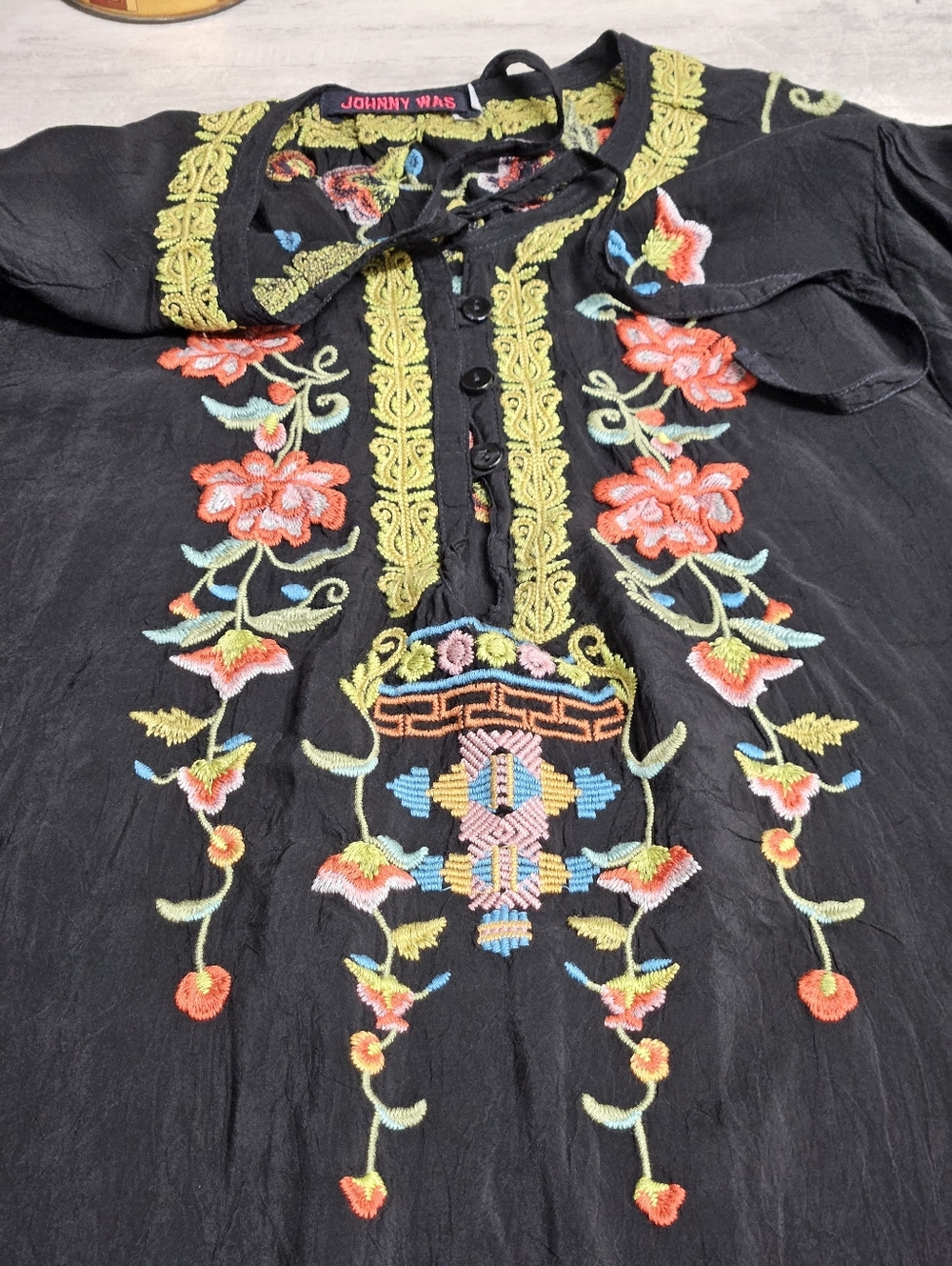 Johnny Was Suko V-Neck Embroidered Tunic Black Blouse Size XL - Picture 11 of 12